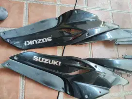 Jual body kanan kiri dan tameng Suzuki skywave