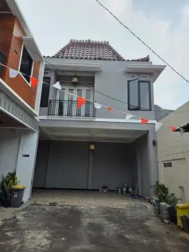 Rumah nyaman dan besar jakarta selatan