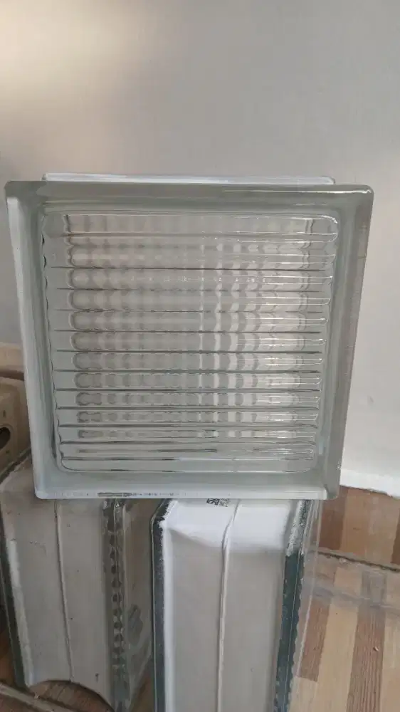 Quadra Glass Block