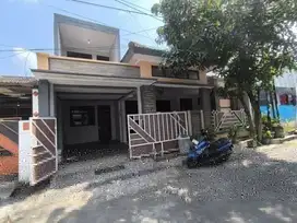 Rumah Furnish Dekah RS JIH Jl. Adi sucipto Solo Dalam perumahan Nyaman