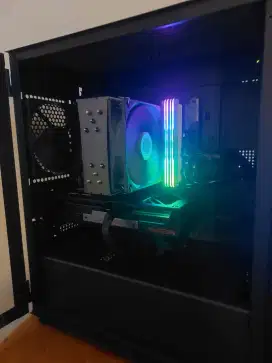 PC Gaming Radeon RX 9060 XT 16GB, AMD Ryzen 5 7500f, 32GB 6000 CL 30
