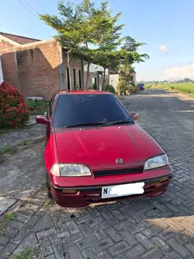 Suzuki Esteem 1.3 (1996)