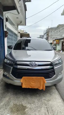 Toyota Innova 2.0 V A/T 2015