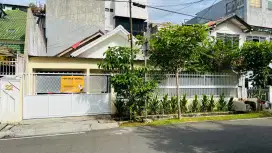 Dijual Rumah Jalan Obira Roxy (blkg Jl Biak/Roxy Mas Jakarta Pusa )