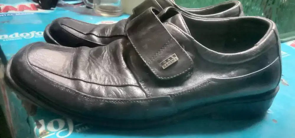 Sepatu kulit original MAX BARRENS