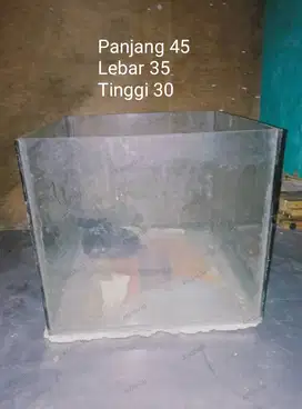 Aquarium ada 3 ukuran yg berbeda