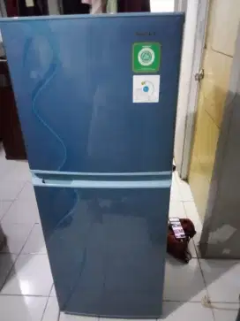 Kulkas 2 pintu Sharp