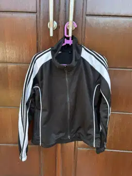 Jaket Olahraga Wanita