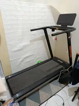 DIJUAL CEPAT TREADMILL ELEKTRIK KETTLER R3 ECORUN