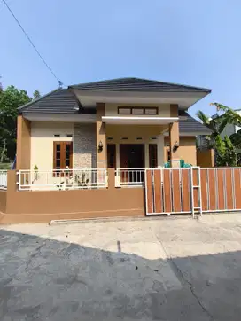 Jual BU Cepat Rumah Baru Murah Seyegan Dekat SCH JOGJA, 3KT SHM READY