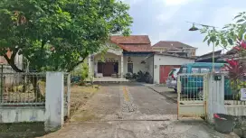 DIJUAL RUMAH HALAMAN LUAS ADA KOS2AN AKTIF DAN TEMPAT USAHA (NEGO)