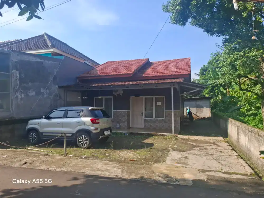 Di jual rumah tanah luas, dekat perumahan, lokasi ramai