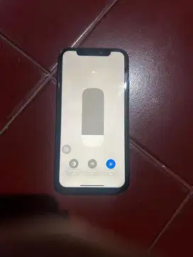 Dijual Iphone Xr Black 128GB Terdaftar Hp charger