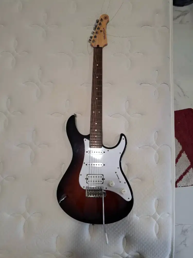 Gitar Listrik Yamaha Pacifica PAC 112V