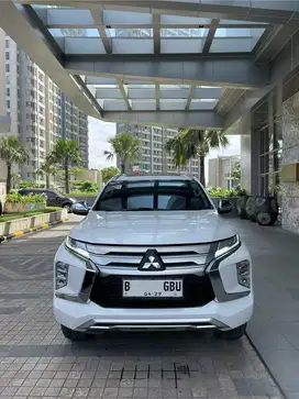 Pajero Dakar 4x2 Putih 2023