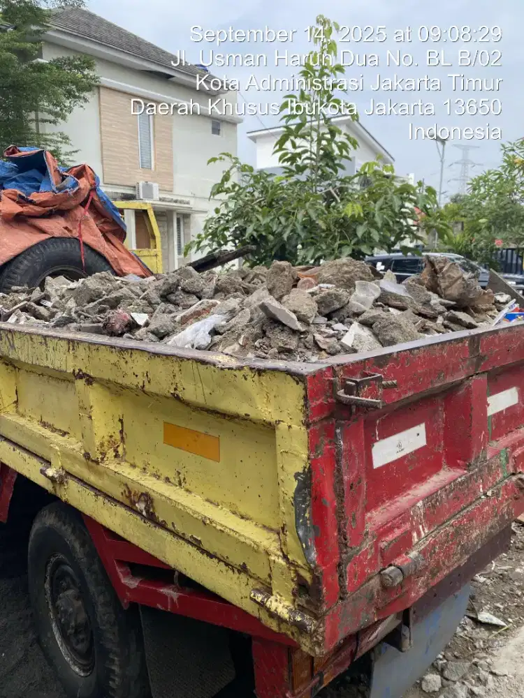 Jasa buang puing dan buang sampah