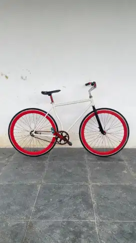 Sepeda fixie siap pakai semua jual aja borongan 2biji