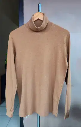 Uniqlo soft turtle neck