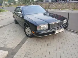 Nissan President