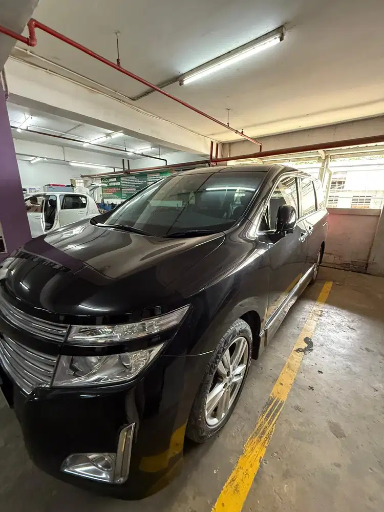 Nissan Elgrand 2011 Bensin