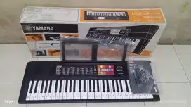 Keyboard Yamaha PSR-F51