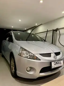 Mitsubishi Grandis 2008 Bensin