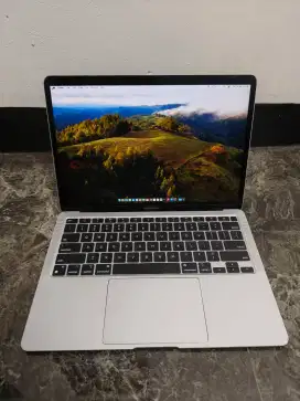 MACBOOK AIR 13 INCH M1 2020 8/256