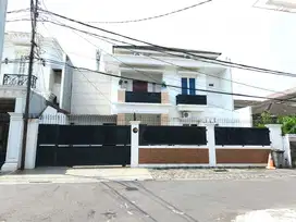 Rumah 2lt di Jl Tebet Timur III Tebet Jakarta Selatan
