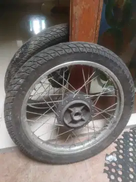 Velg + Ban bawaan RX king