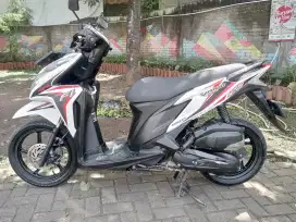Honda Vario KZR 2014 White Red