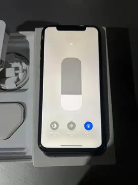 Dijual Iphone Xs Grey 64GB Mulus Lengkap Terdaftar