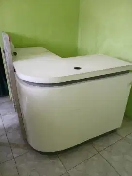 Meja kasir + rak besi murah