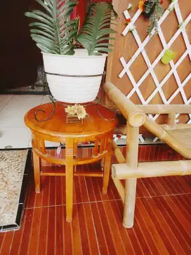 Pot bunga jumbo+ rangka besi pot jumbo+daun tanaman hias+batu putih