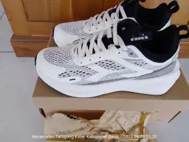 Sepatu diadora original uk 41 insole 26