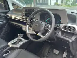 LOW KM STARGAZER PRIME CAPT SEAT 2022 PUTIH FULSET LIKE NEW HYUNDAI