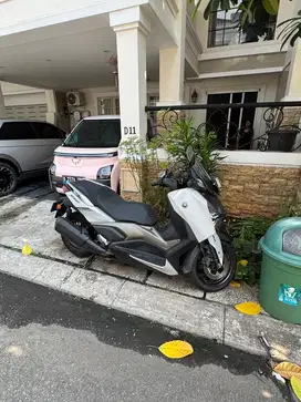 Xmax Connected 2023 Silver Grey KM16000 jakarta utara sunter