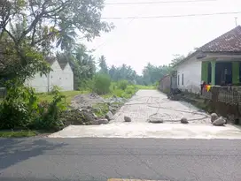 Tempel, Tanah Sleman Jogja, dekat SDN Tempel