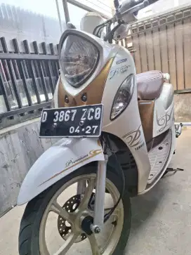 Yamaha Fino remium 125