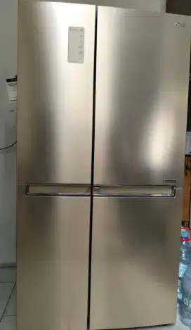 Kulkas side by side LG