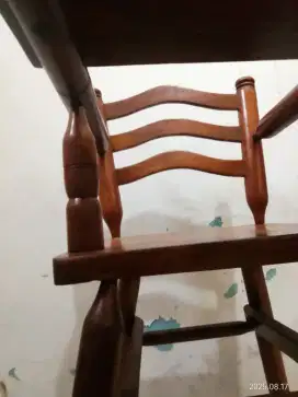 Kursi jati bayi/balita