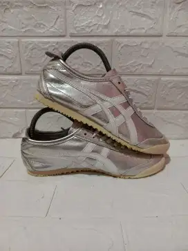 Onitsuka Tiger mexico 66 silver white size 40,5 (25,5cm)