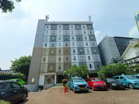 Bangunan Hotel di Jl Prof DR Soepomo Tebet Barat Jakarta Selatan