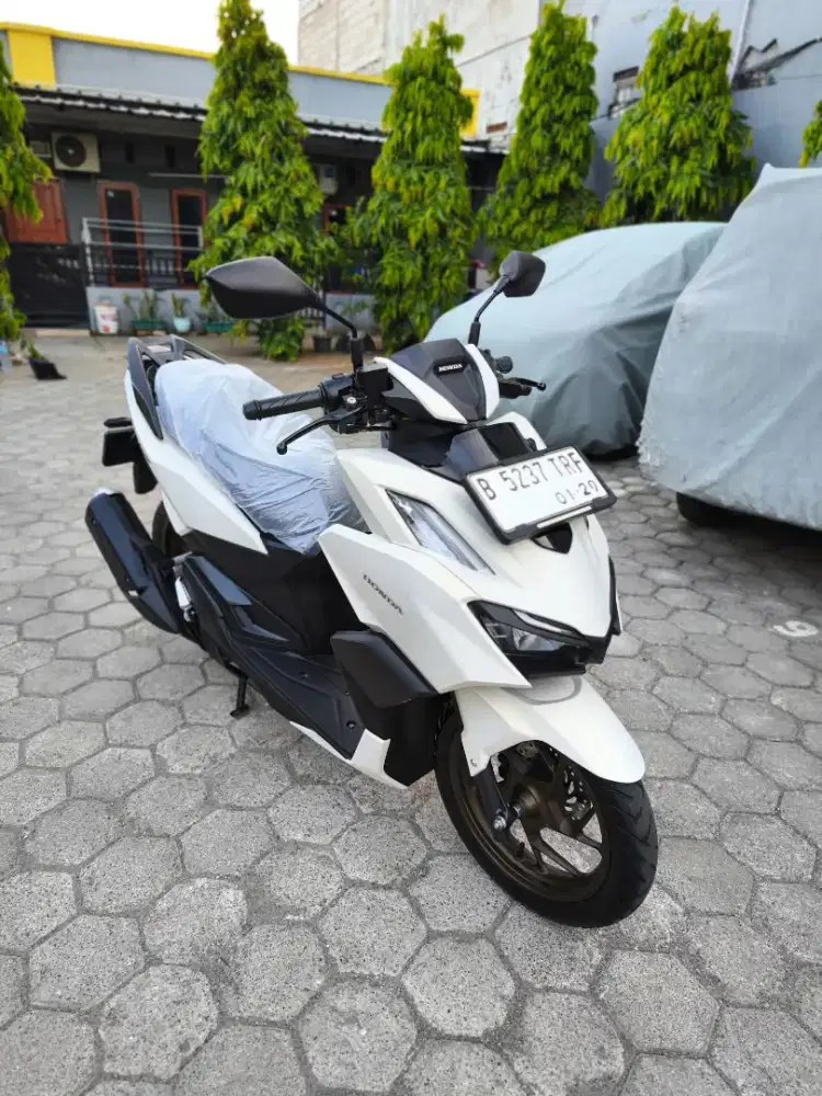 Bissmillah dijual motor Honda Vario 160cc 2024 istimewa