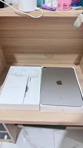Ipad gen 10 silver like a new 64gb
