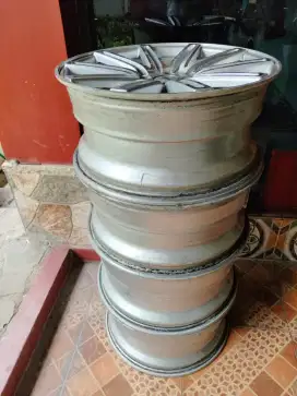 Velg vossen R18 pcd 100 et 9/ 8