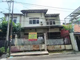 Rumah Lama Cck Kost di Jl Merpati Menteng Dalam Jakarta Selatan