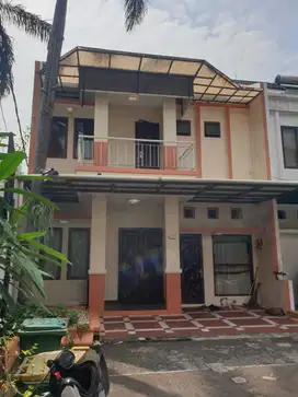 Rumah 2lt di Cluster The Residence Kby Baru Jakarta Selatan