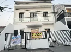 Jual Rumah Babatan pantai Timur Rumah Baru Dkt Pakuwon City. GM