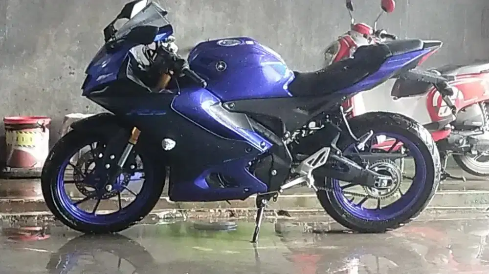 Motor sport R15 V4