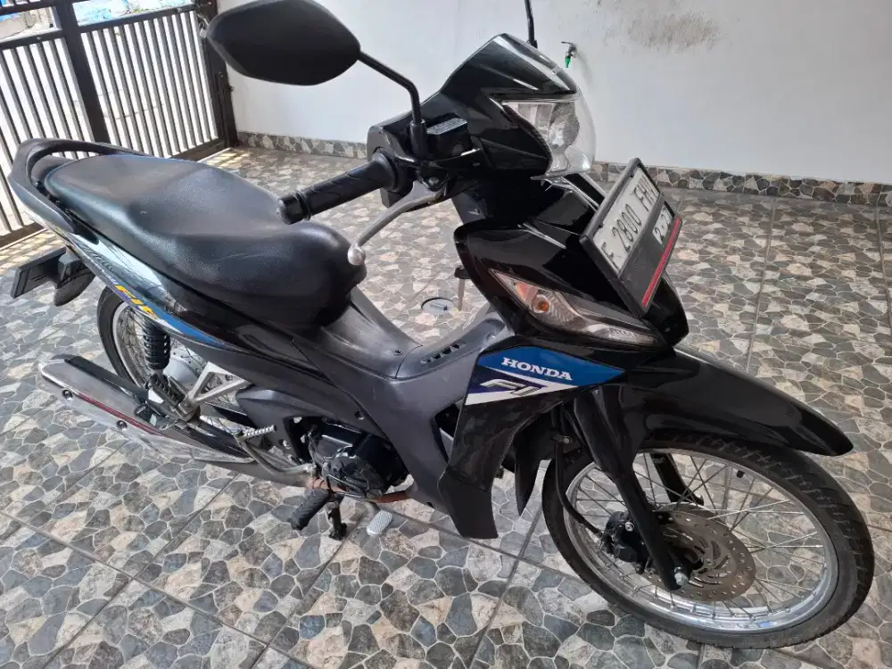 Pajak bln 12/2026, honda revo fit 110 inject 2022 mulus full orisinil.